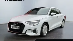 Weiss Gebraucht 2023 Audi A3 Sportback Advanced Plus Limousine | 29.990 € (Fairer Preis)