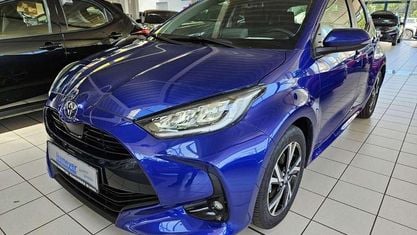 Neu Toyota Yaris Hybrid Comfort 116 PS (85 kW) 2026 Blau Kleinwagen