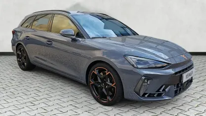 Neu Cupra Leon VZ 333 PS (244 kW) 2025 Taigagrau metallic Kombi