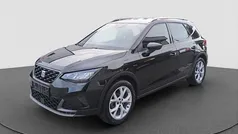 Mitternachtsschwarz Gebraucht 2023 Seat Arona FR SUV | 22.140 € (Fairer Preis)