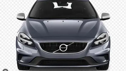Gebraucht Volvo V40 Momentum 152 PS (111 kW) 2019 Grau Kombi