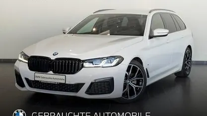 Gebraucht BMW 520 M Sport 197 PS (144 kW) 2023 Weiss Kombi