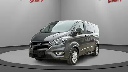 Gebraucht Ford Tourneo Custom Titanium 2018 Magneticgrau (metallic) Van