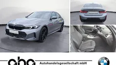Grau Gebraucht 2024 BMW 330 M Sport Limousine | 47.990 € (Guter Preis)
