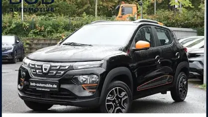 Gebraucht Dacia Spring Comfort Plus 33 kW (45 PS) 2022 Schwarz Kleinwagen