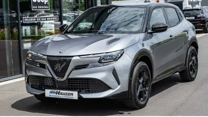 Neu Alfa Romeo Junior Ti 145 PS (106 kW) 2026 Grau SUV