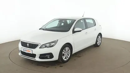 Gebraucht Peugeot 308 Active 131 PS (96 kW) 2021 Weiß Limousine