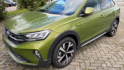Neu VW Taigo Life 116 PS (85 kW) 2025 Visual green metallic SUV