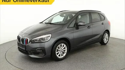 Gebraucht BMW 218 Sport Line 140 PS (102 kW) 2019 Mineralgrau Van / Kleinbus