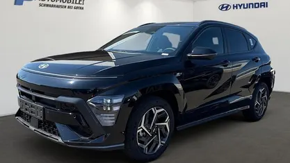 Gebraucht Hyundai Kona N Line 120 PS (88 kW) 2024 Abyss black SUV