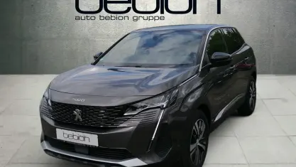 Gebraucht Peugeot 3008 Allure 131 PS (96 kW) 2024 Metfa platinium grau SUV