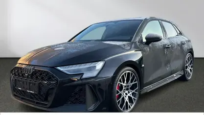 Gebraucht Audi RS3 Sportback Ambiente 400 PS (294 kW) 2026 Schwarz Kleinwagen