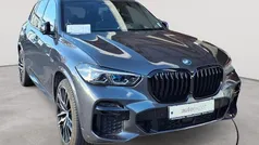 Arktikgrau brillanteffekt metallic Gebraucht 2022 BMW X5 M Sport SUV | 57.990 € (Superpreis)