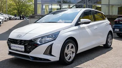 Usata Hyundai i20 Select 101 CV (74 kW) 2025 Bianco Utilitaria