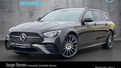 Grau Gebraucht 2023 Mercedes E200 AMG Kombi | 42.440 € (Fairer Preis)