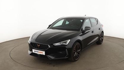 Używany Cupra Leon 204 KM (150 kW) 2024 Czarny Sedan/Limuzyna