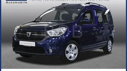 Blau Gebraucht 2018 Dacia Dokker Comfort Van / Kleinbus | 9.880 € (Guter Preis)