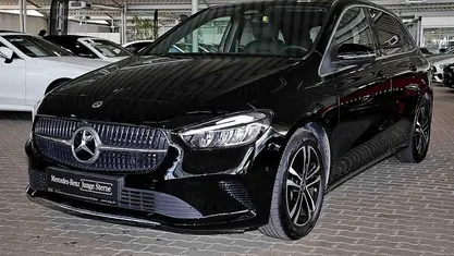 Gebraucht Mercedes B200 Progressive 163 PS (119 kW) 2024 Unilack nachtschwarz Van / Kleinbus