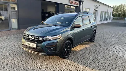 Gebraucht Dacia Jogger Extreme 91 PS (66 kW) 2024 Grün grau Van / Kleinbus