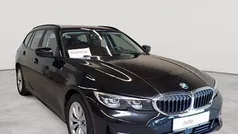 Saphirschwarz metallic Gebraucht 2022 BMW 318 Advantage Kombi | 25.990 € (Fairer Preis)