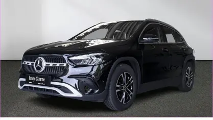 Gebraucht Mercedes GLA200 163 PS (119 kW) 2025 Schwarz SUV