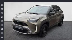 Bronze metallic / dach schwarz Gebraucht 2023 Toyota Yaris Cross SUV | 24.900 € (Fairer Preis)