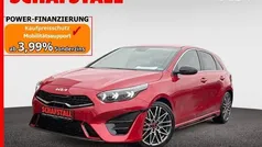 Rot ((aa9) infrarot met.) Gebraucht 2024 Kia Ceed GT 2 Limousine | 28.777 € (Guter Preis)