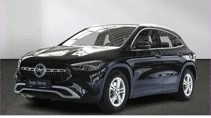 Second-hand Mercedes GLA200 163 CP (119 kW) 2024 Negru SUV
