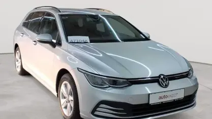 Gebraucht VW Golf VIII Life 116 PS (85 kW) 2022 Reflexsilber metallic Kombi