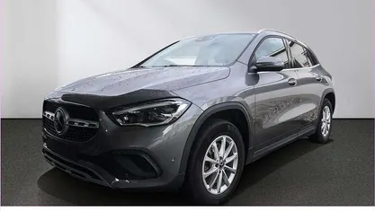 Lack mountaingrau Gebraucht 2021 Mercedes GLA250 Style SUV | 30.950 € (Fairer Preis)