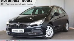 Onyx schwarz Gebraucht 2018 Opel Astra Edition Limousine | 12.599 € (Teuer)