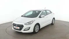 Weiß Gebraucht 2017 Hyundai i30 Trend Limousine | 11.100 € (Fairer Preis)