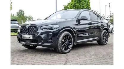 Second-hand BMW X4 M Sport 245 CP (180 kW) 2025 Negru SUV