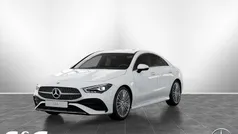 Weiß Gebraucht 2024 Mercedes CLA200 AMG line Coupé | 35.990 € (Fairer Preis)