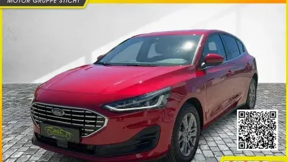 Gebraucht Ford Focus Titanium 155 PS (114 kW) 2025 Fantastic red metallic Limousine