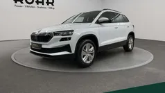 Moonweiß metallic Gebraucht 2024 Skoda Karoq Selection SUV | 28.250 € (Superpreis)