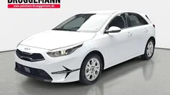 Weiß Neu 2025 Kia Ceed Limousine | 25.490 € (Fairer Preis)
