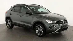 Indiumgrau metallic Neu 2025 VW T-Roc Life SUV | 33.595 € (Superpreis)