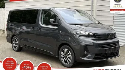 Titanium grau Gebraucht 2025 Peugeot Traveller Premium Van / Kleinbus | 44.990 € (Fairer Preis)