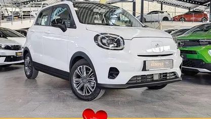 Neu Leapmotor T03 69 kW (95 PS) 2026 Weiß Kleinwagen