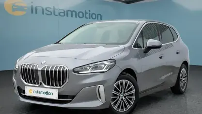 Gebraucht BMW 220 Active Tourer 156 PS (114 kW) 2023 Grau Van / Kleinbus