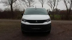 Weiß Gebraucht 2023 Peugeot Partner Van / Kleinbus | 16.950 € (Fairer Preis)