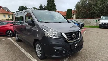 Grau Gebraucht 2020 Nissan Primastar Comfort Van / Kleinbus | 16.890 € (Etwas zu teuer)