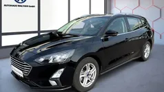 Obsidianschwarz metallic Gebraucht 2022 Ford Focus Cool & Connect Limousine | 19.950 € (Guter Preis)