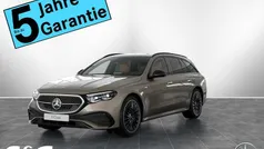 Metalliclack samtbraun Gebraucht 2025 Mercedes E300 AMG Kombi | 77.499 €