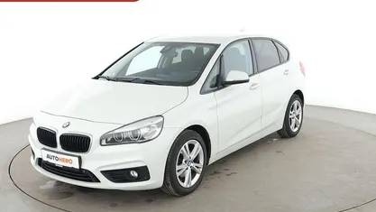 Gebraucht 2015 BMW 218 Active Tourer Basis Van / Kleinbus | 14.020 € (Fairer Preis)