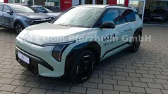 (ag3) aventurin grün metallic Gebraucht 2024 Kia EV3 Comfort SUV | 44.780 € (Fairer Preis)