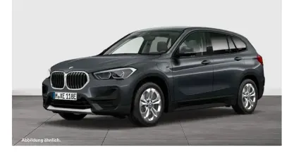 Gebraucht BMW X1 Sport Line 125 PS (91 kW) 2022 Grau SUV