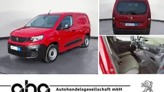 Rot Gebraucht 2021 Peugeot Partner Premium Van | 11.860 € (Guter Preis)
