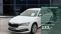 Weiss Gebraucht 2022 Skoda Superb Style Kombi | 33.880 € (Fairer Preis)